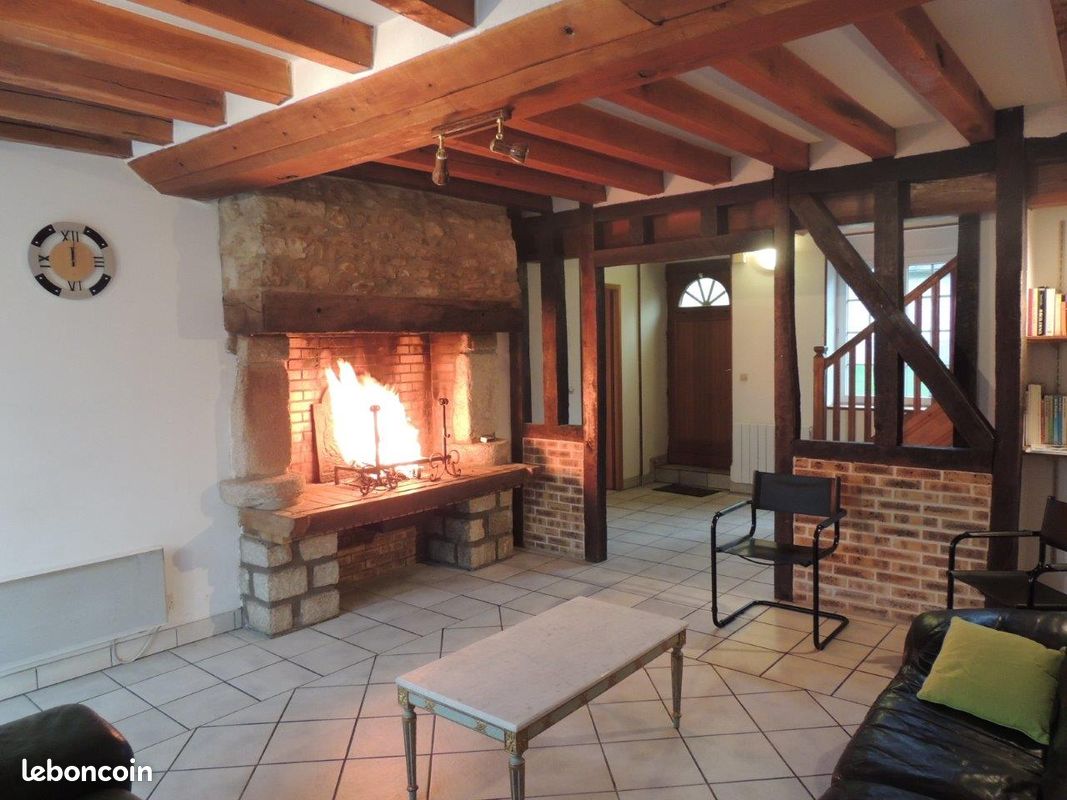Maison 6 pièces 140 m² · à Saint-Paterne - le Chevain · 140 m² · 1 100 €