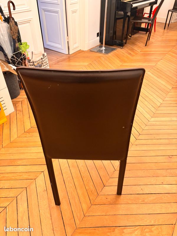 CHAISES TOUT EN cuir Vert Foncé / all-leather chairs - Roche Bobois