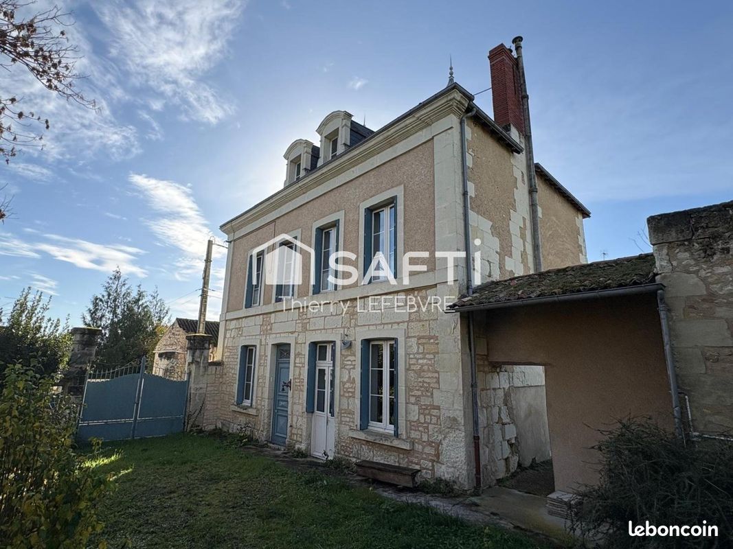 Maison 4 pièces 147 m² · à Naintré · 147 m² · 189 900 €