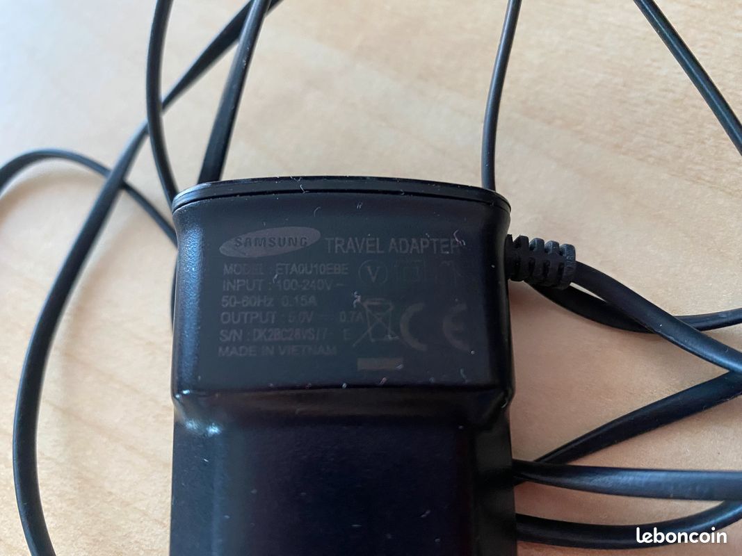 Lot chargeur samsung et adaptateur jack 3,5 mm (image 2)