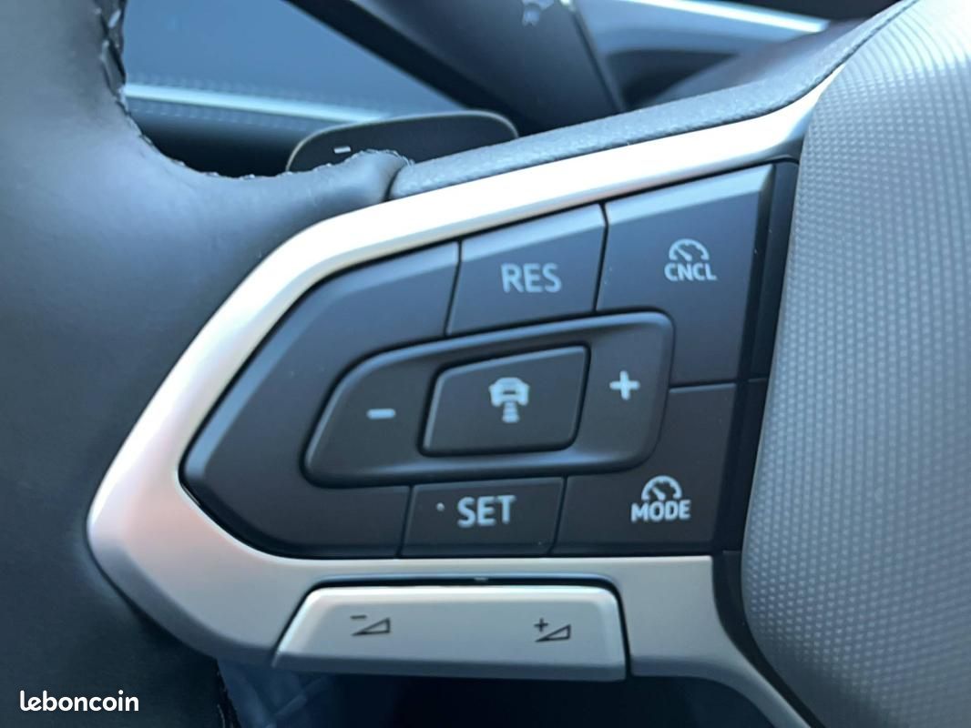 Volkswagen Passat 1.5 eHybrid 204 DSG6 Elegance (image 14)