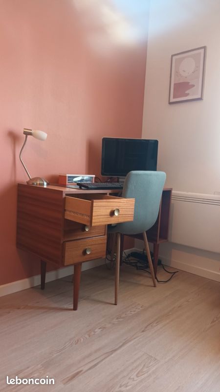 Bureau (image 1)