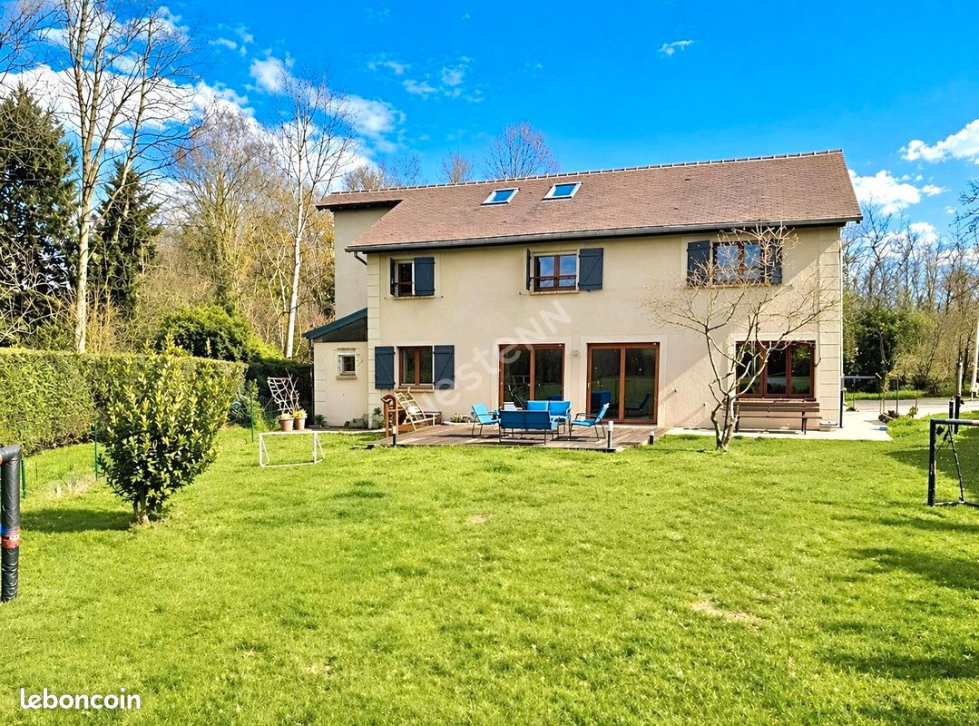 Maison 6 pièces 134 m² · à Luzarches · 134 m² · 379 000 €