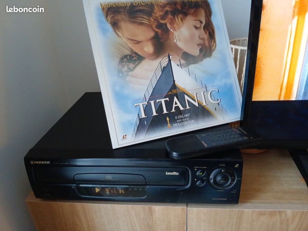 Troc Echange Lecteur Laserdisc + Films sur