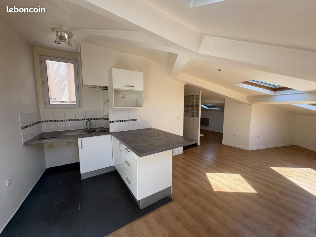 Appartement 1 pièce 18 m² · à Saint-Cloud · 18 m² · 850 €