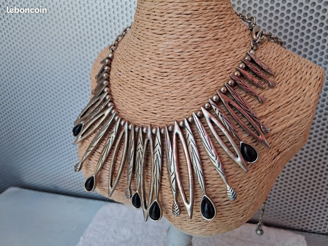 Collier ethnique style indien metal (image 1)