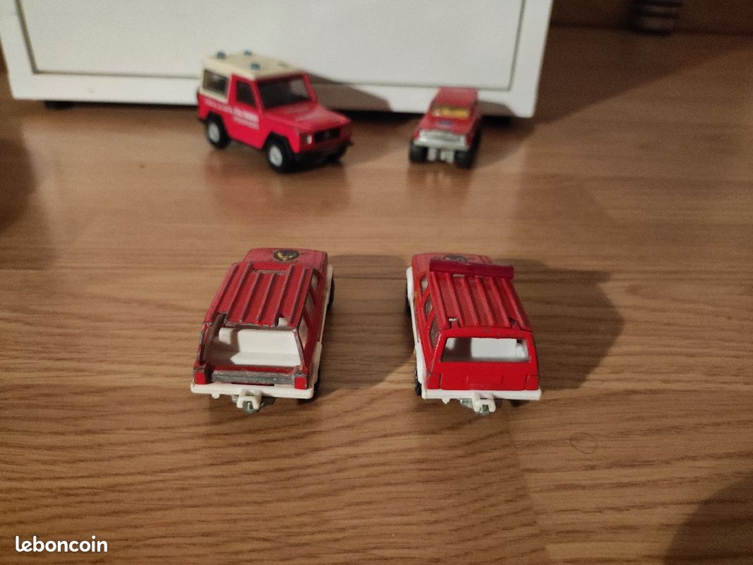 Lot de 3 petites voitures métalliques - Thème pompier (image 4)