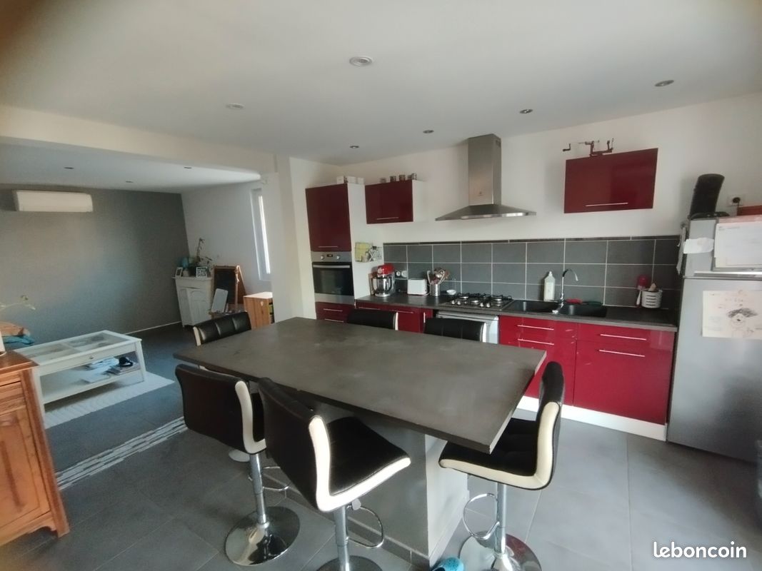 Appartement 6 pièces 110 m² · à Aubenas · 110 m² · 215 000 €