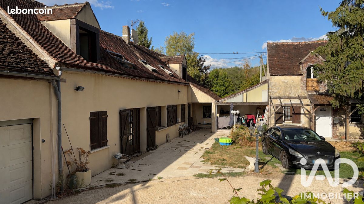 Maison 5 pièces 170 m² · à Hermé · 170 m² · 233 000 €