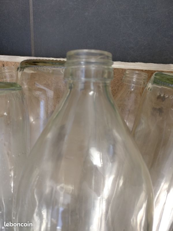 Bouteilles de jus de fruits vides (image 2)