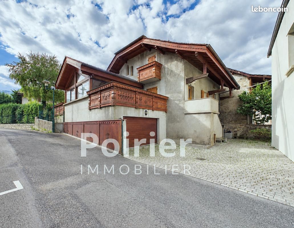 Maison 5 pièces 185 m² · à Bons-en-Chablais · 185 m² · 545 000 €