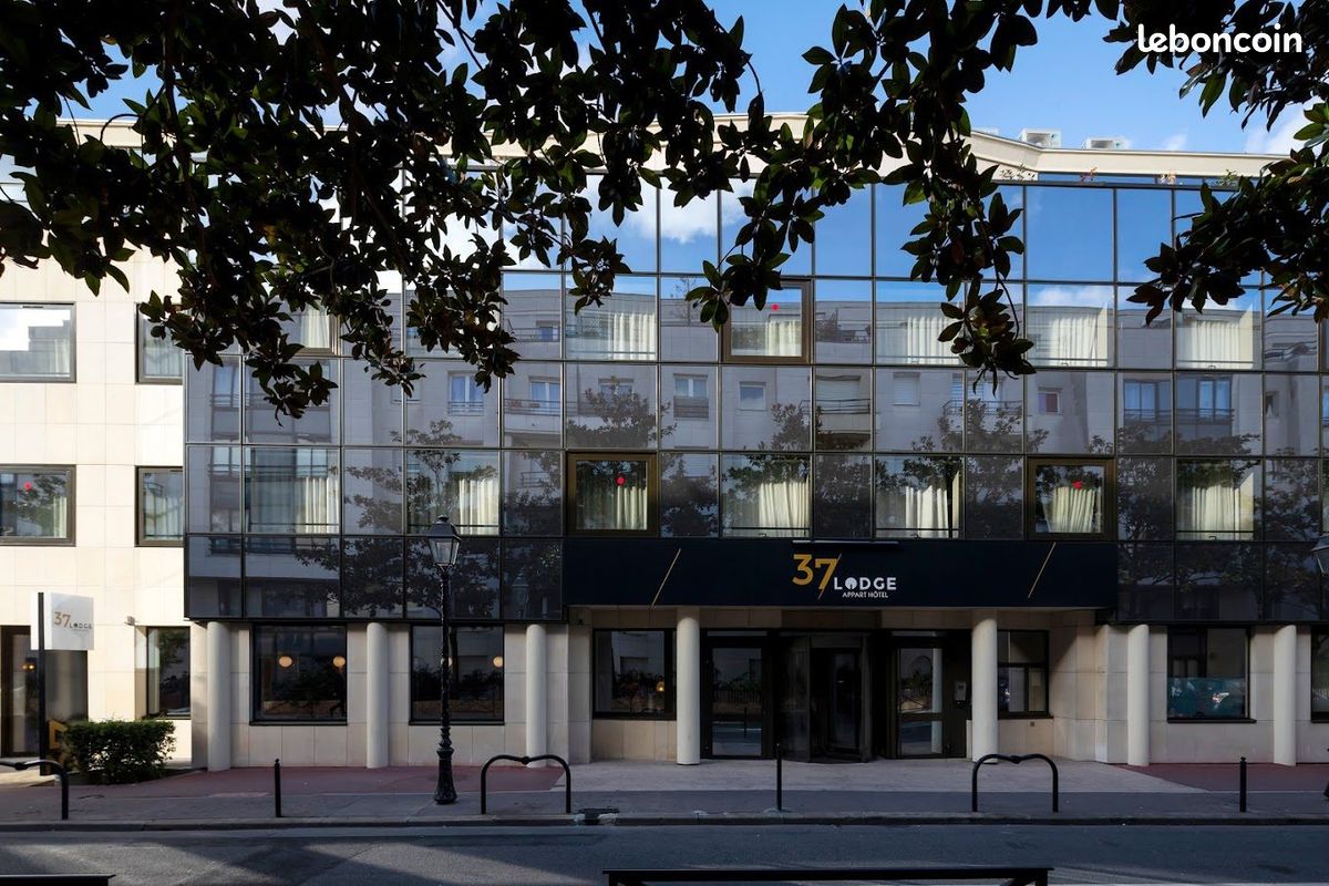 Appartement 1 pièce 18 m² · à Courbevoie · 18 m² · 123 000 €