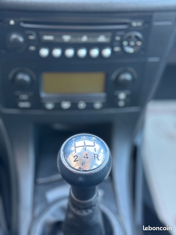 Citroën C4 1.6 HDi 109CH AMBIANCE (image 13)