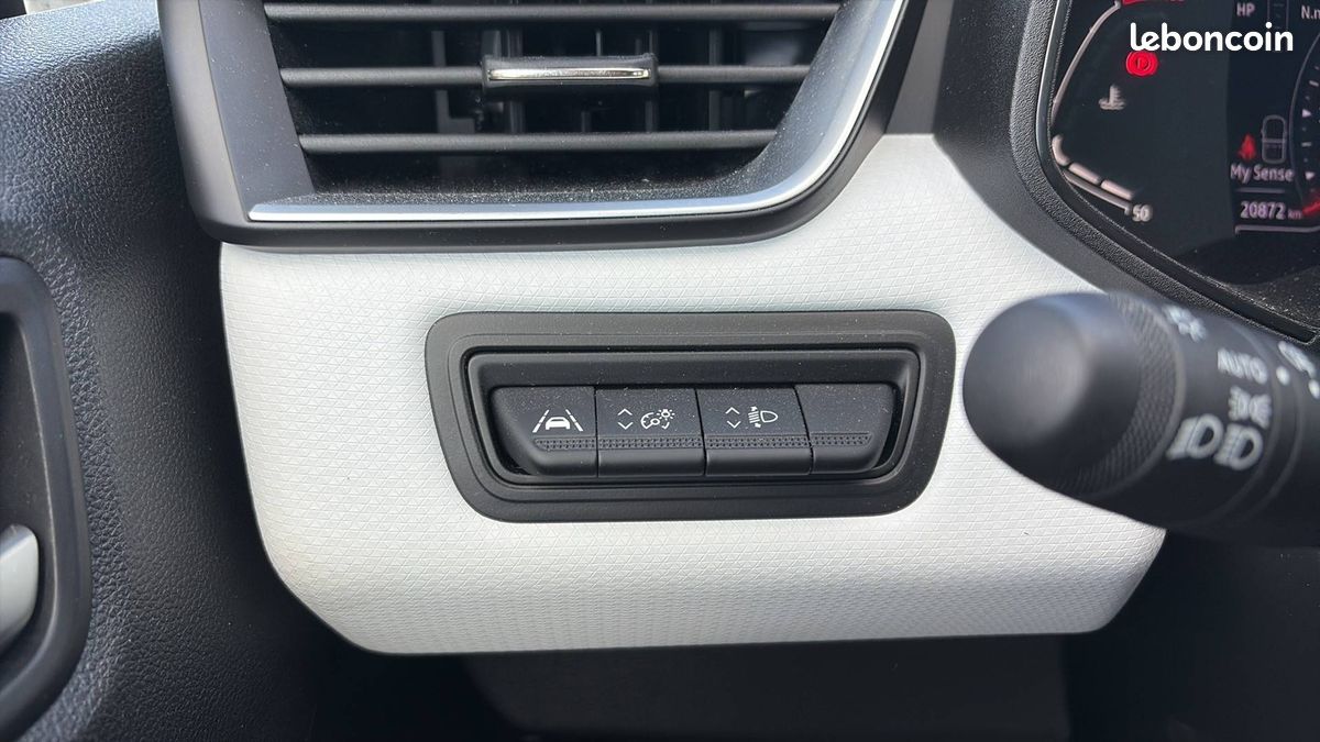 Renault clio tce 90 techno (image 21)