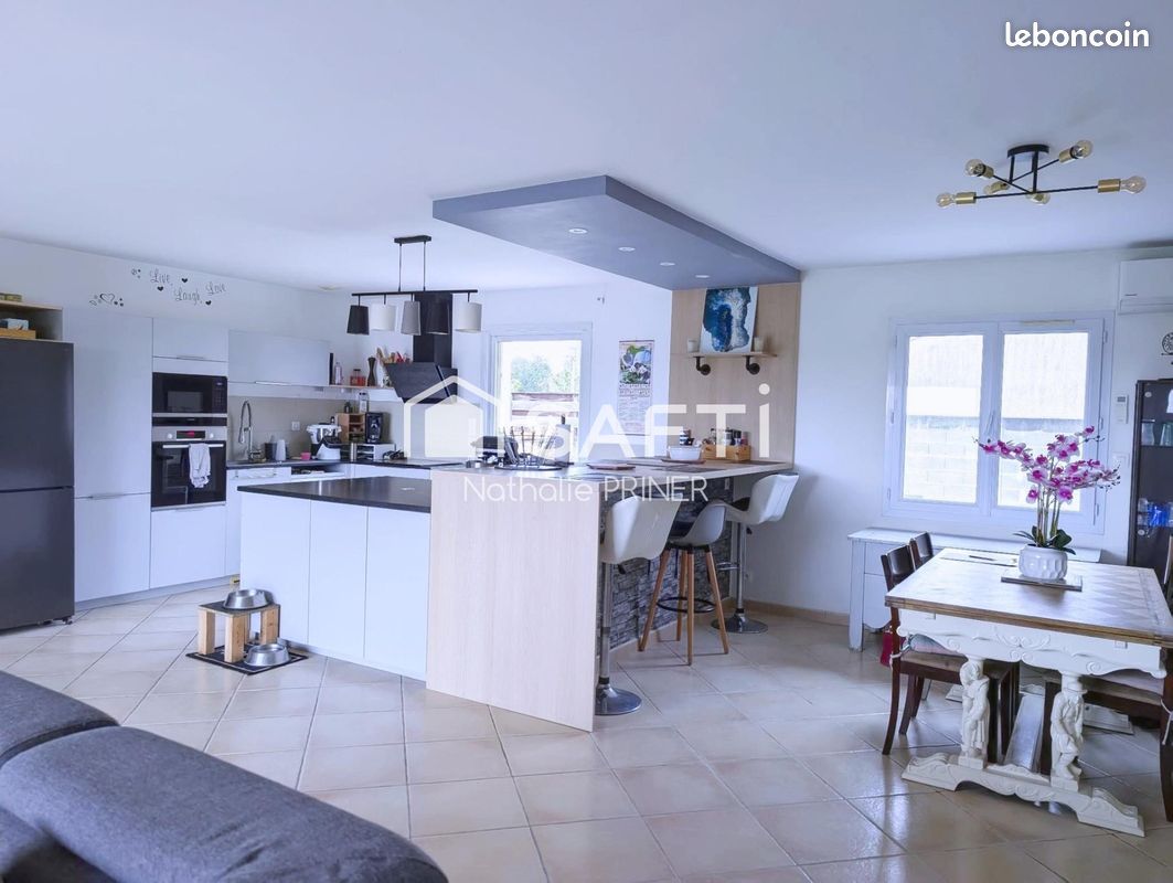 Maison 7 pièces 205 m² · à Brûlain · 205 m² · 260 000 €