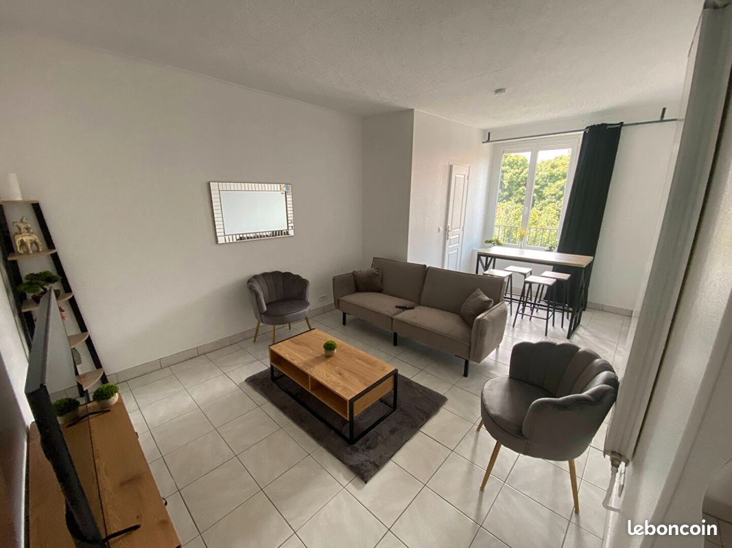 Appartement 5 pièces 104 m² · à Saint-Étienne · 104 m² · 700 €/mois