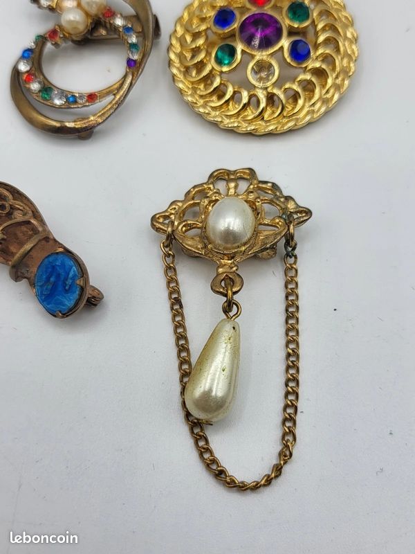 XB – Lot 4 Broches Vintage Fantaisie Strass Perles Dorées À Restaurer (image 5)