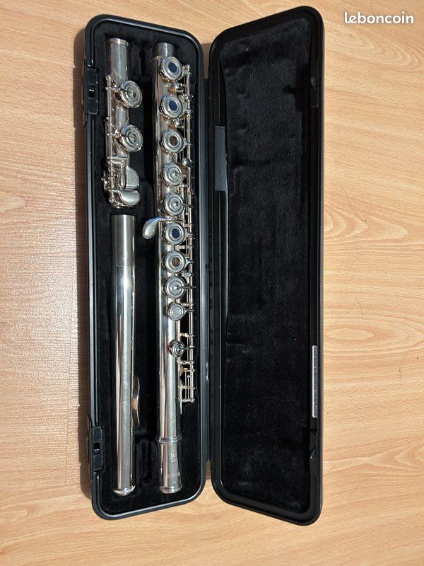 Flûte traversière YAMAHA YFL-282 (image 1)