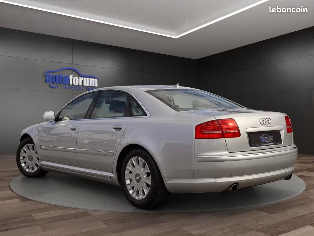 Audi A8 4.2 V8 FSi Quattro 349ch - Navi Bi-xénon Cuir Carnet entretien (image 2)