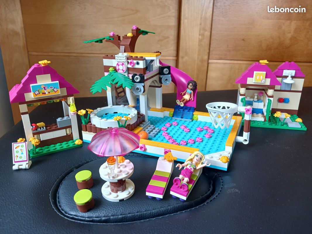 LEGO FRIENDS 41008 La piscine d'Heartlake City Collection