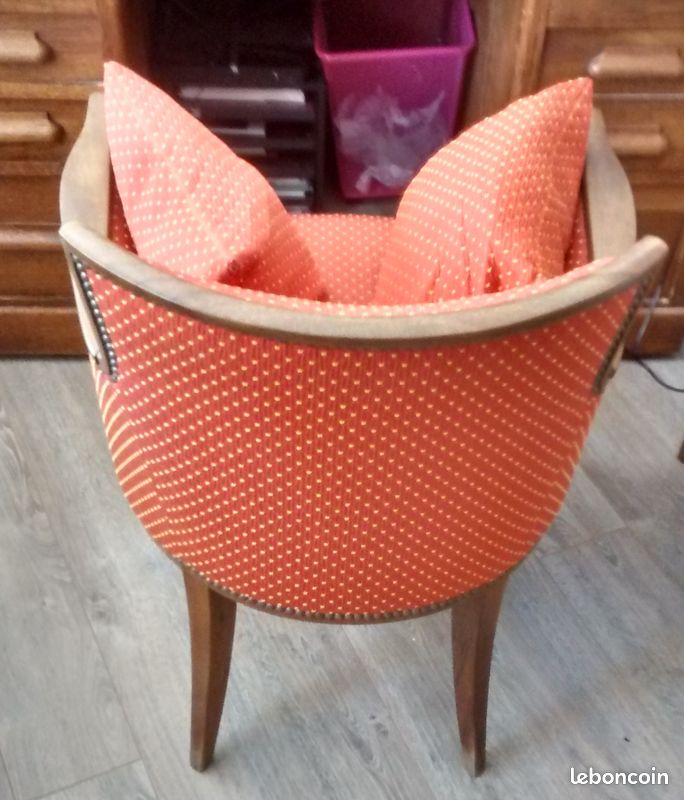 Fauteuil avec coussins (image 2)