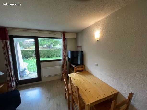 Studio a louer centre village