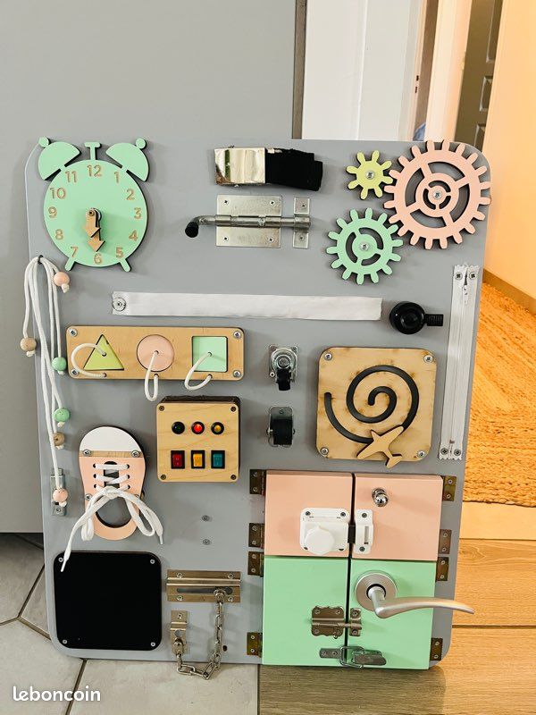 Busy board en bois (image 1)