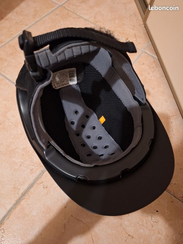 Casque équitation 55cm. TB état (image 10)