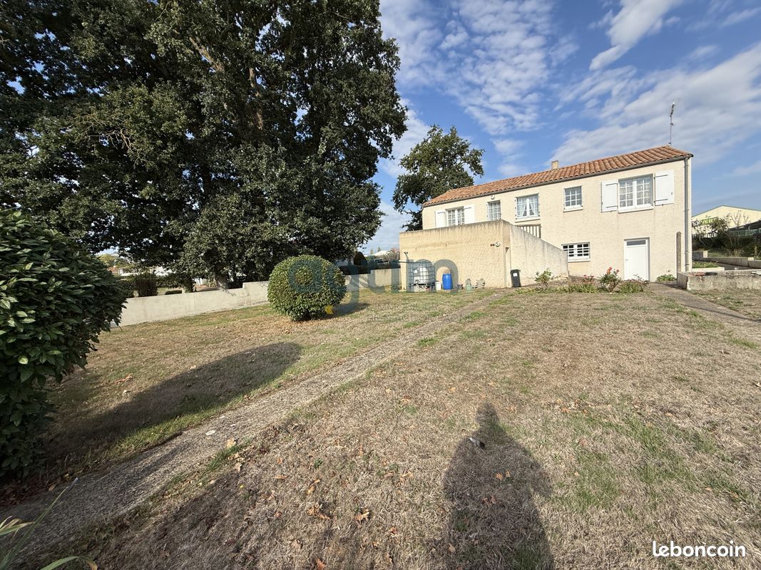 Maison 5 pièces 105 m² · à Montaigu-Vendée · 105 m² · 230 400 €