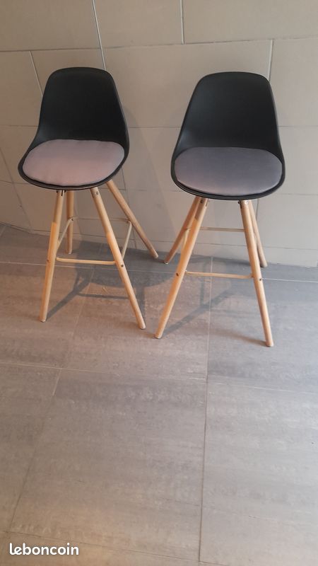 Lot de 2 Chaises de bars tissus refait (image 1)
