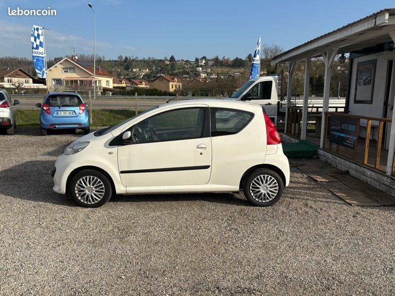 Peugeot 107 / 1.4 HDI / 75000 km (image 4)