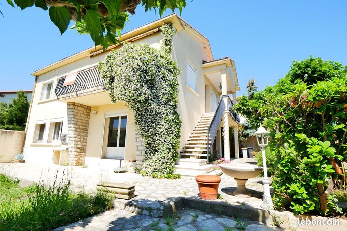 Maison 7 pièces 151 m²