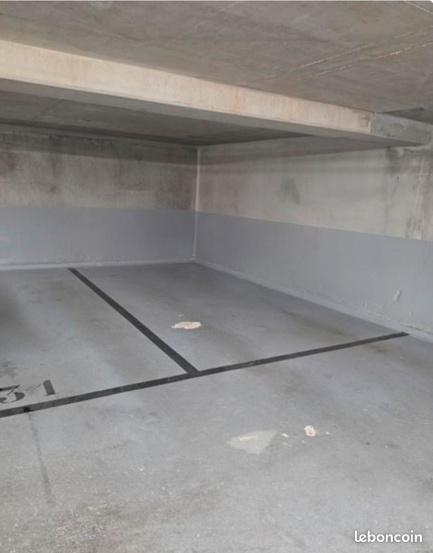 Place de parking (image 1)