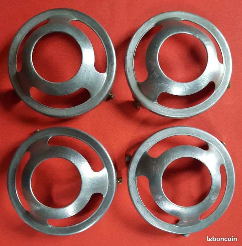 Lot de 4 griffes anciennes pour abat-jour opaline (image 1)