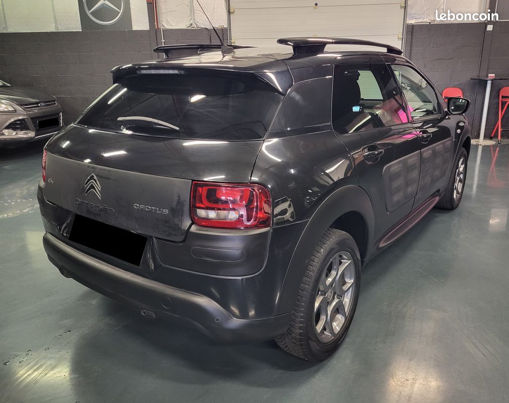 CITROEN C4 Cactus 1.6 BlueHDi 100cv Shine (GPS - Caméra - Toit Panoramique) / FINANCEMENT (image 10)