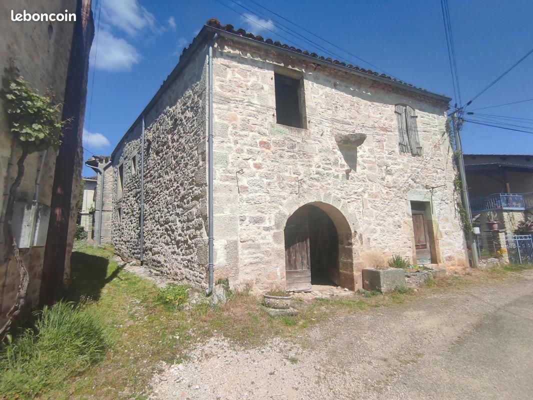 Maison 2 pièces 180 m² · à Cazals · 180 m² · 48 000 €
