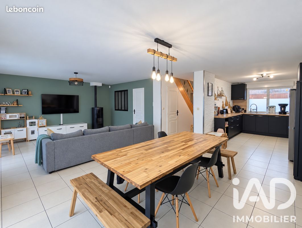 Maison 6 pièces 118 m² · à Houplin-Ancoisne · 118 m² · 379 000 €