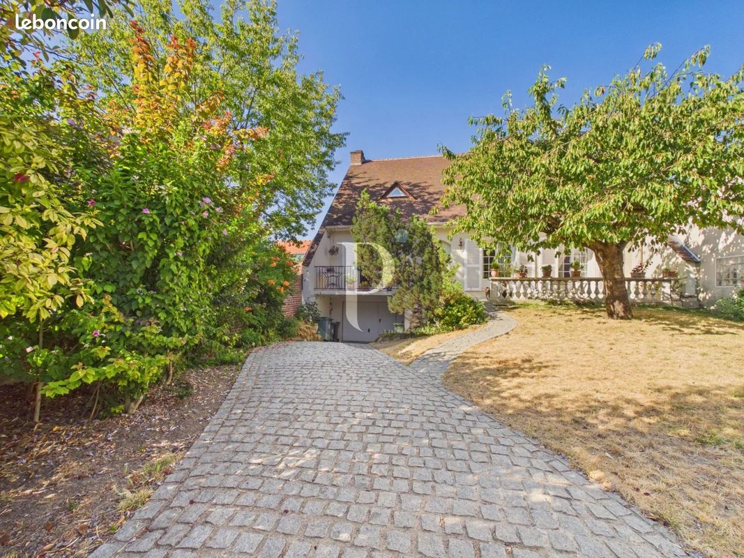 Maison 7 pièces 224 m² · à Antony · 224 m² · 1 080 000 €