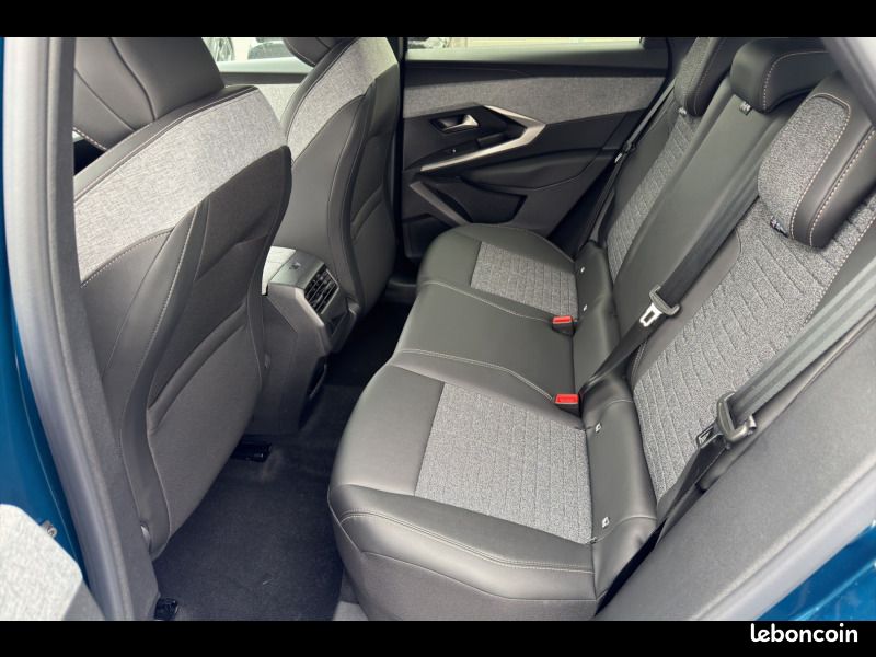 Peugeot 3008 Hybrid 145 e-DCS6 Allure (image 11)