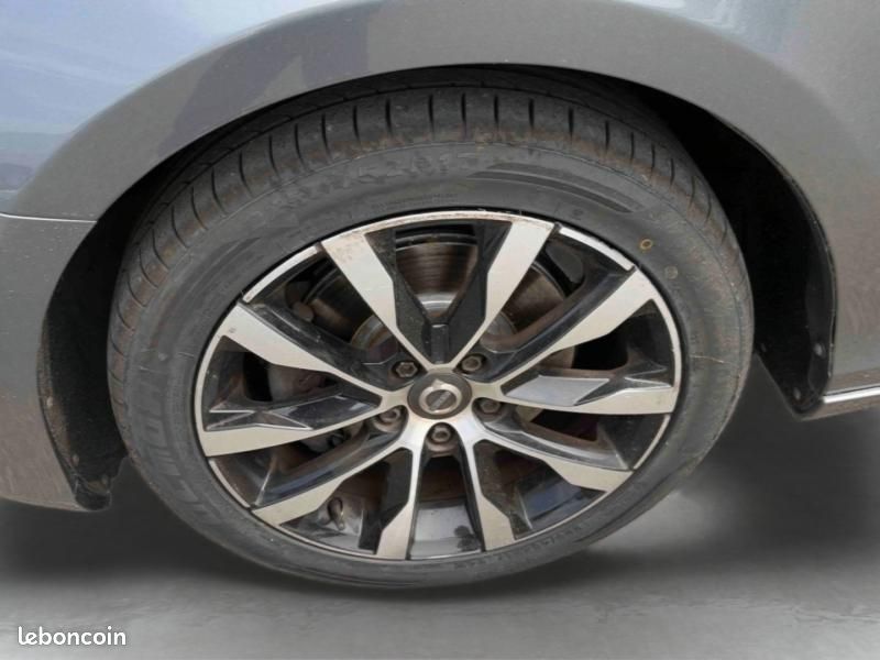 Volvo V40 T2 122ch Signature Edition (image 10)