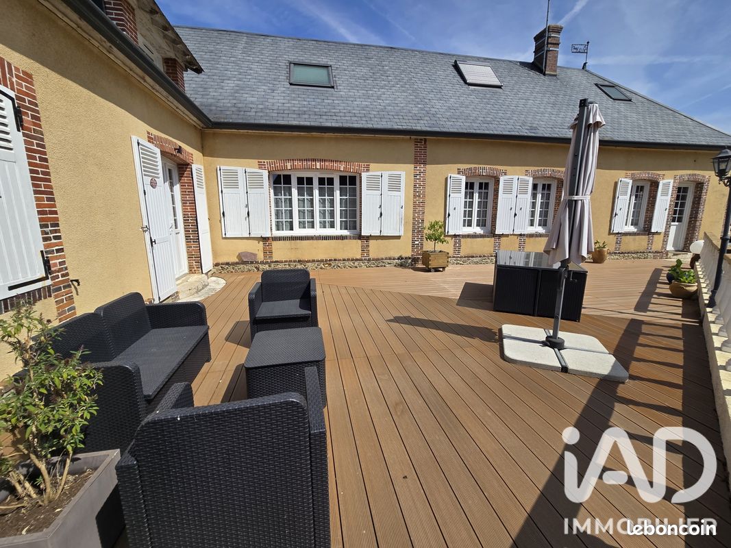Maison 10 pièces 320 m² · à Illiers-Combray · 320 m² · 345 000 €