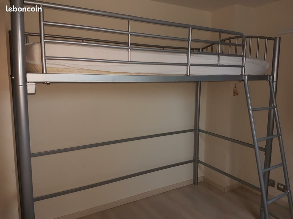 Lit mezzanine (image 2)