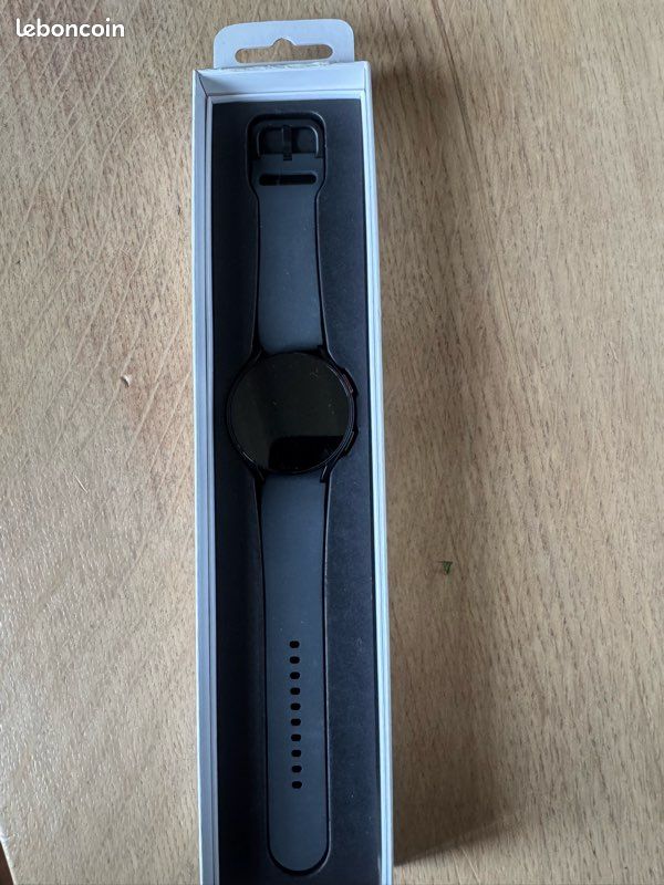Montre Samsung galaxie Watch 6 (image 1)