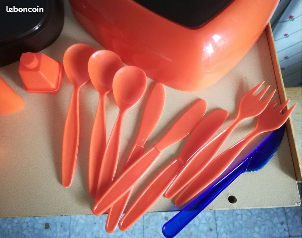 Panier Pique-nique Vintage Vipo - Plastique Orange Et Marron - Années 70 - Bon état