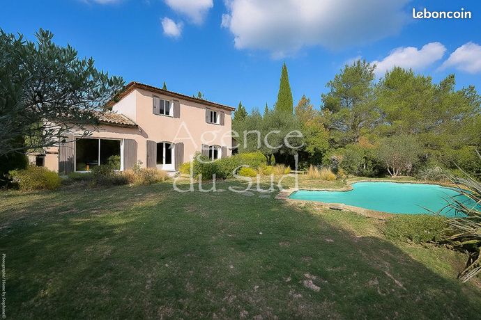 Maison 5 pièces 151 m²