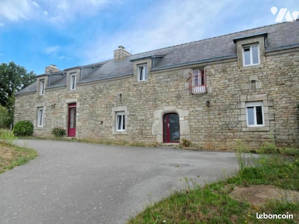 Maison 8 pièces 212 m² · à Saint-Avé · 212 m² · 374 400 €