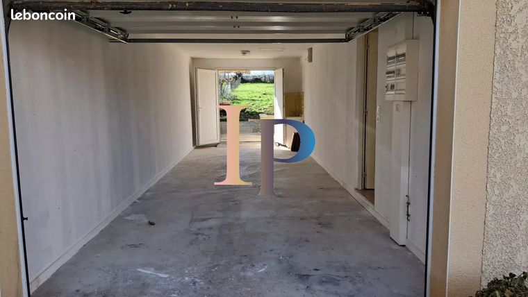 https://img.leboncoin.fr/api/v1/lbcpb1/images/d0/7e/47/d07e471725ff7746707e959d751c9420e598d478.jpg?rule=ad-image
