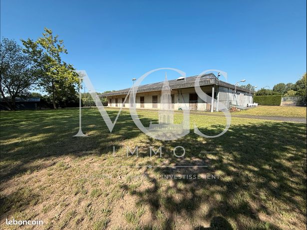 🐴 Centre équestre avec 26 à 30 boxes, hangar et appartement – Fort potentiel