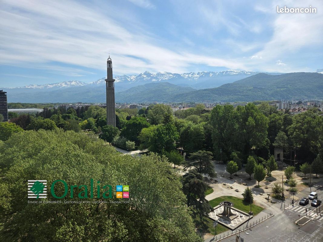 Appartement 3 pièces 94 m² · à Grenoble · 94 m² · 1 097 €