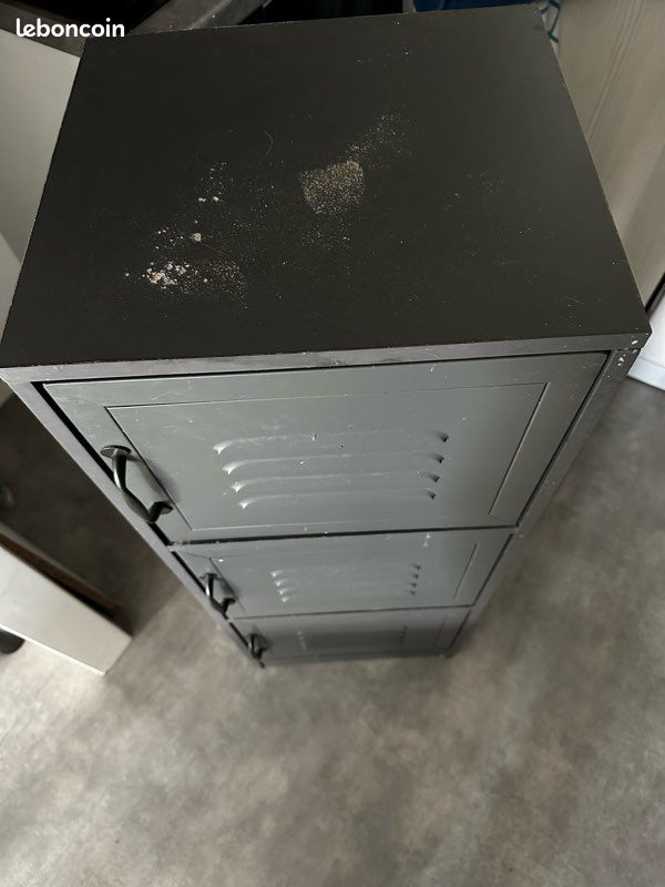 Petit meuble style industriel (image 1)
